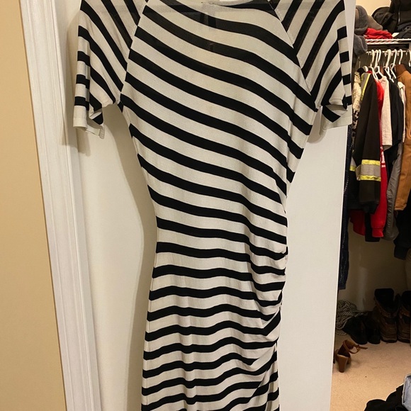 Guess by Marciano dress - Picture 2 of 4